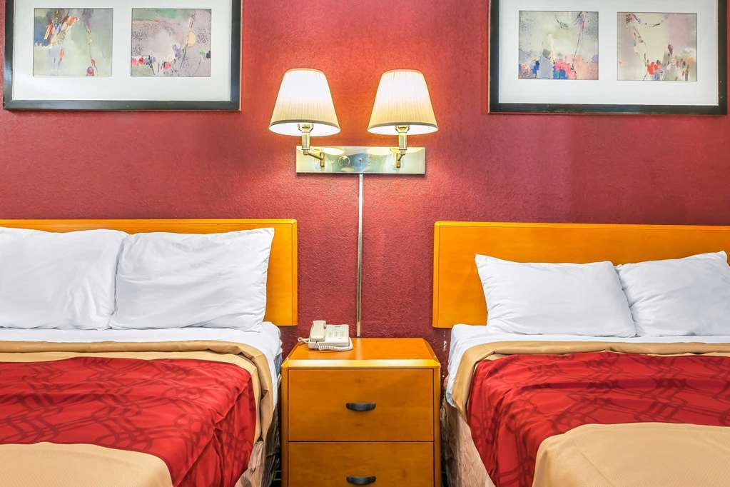 Lima Inn Hotel Room photo